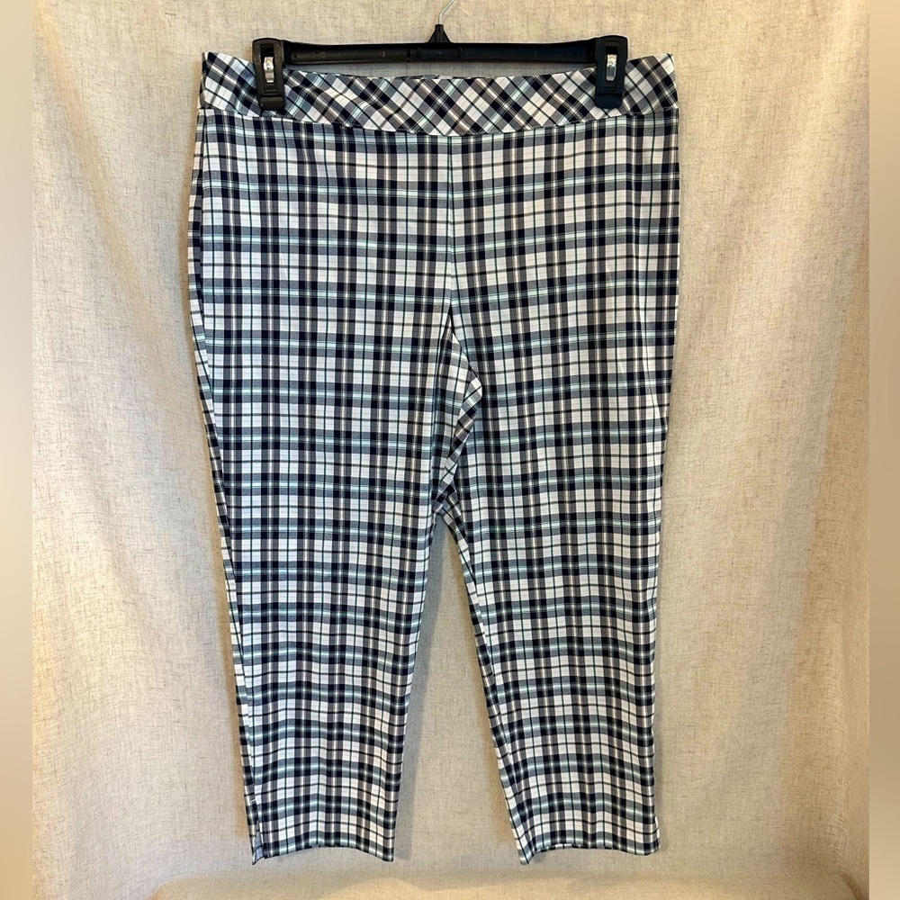 Izod Capri Pants Flat Front Size 10